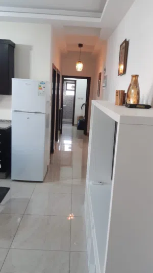 عفش كامل للبيت استعمال عده اشهر فقط يشمل تخوت كنب طاولات اجهزه كهربائيه