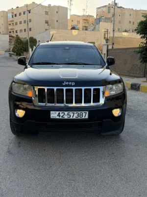 Jeep فحص كامل بسعر مغري نظيف جدا