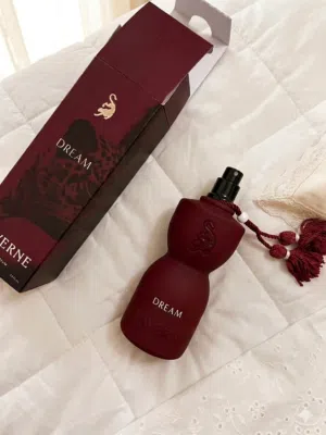 عطر دريم للنساء من لافرين عطر زهري فاكهي للنساء تم اصداره عام 2024 يعبر عن الشغف والجمال الداخلي