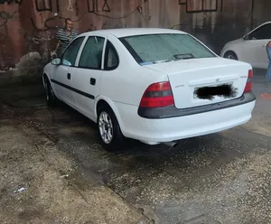 اوبل-فكترا-1998للبيع-مطور-1600-جنط-مغنيسيوم-شبابيك-امامية-كهربائية-دهان-الشركة-يد0