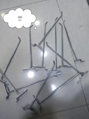 علاقة ملابس مع هوكات تعليق ملابس مع ستاندات بحال الوكالة للاتصال