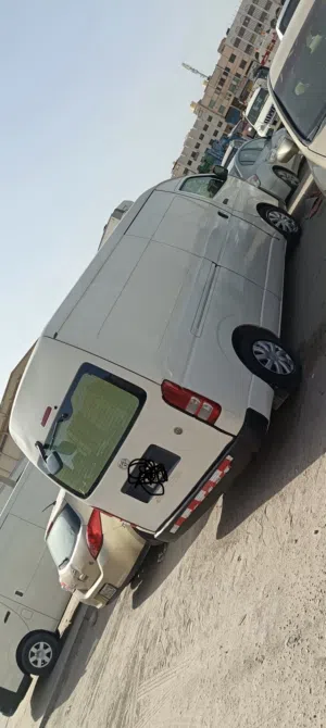 باص تيوتا 2015