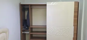 غرفه نوم شبه جديده بفراشها ماليزيه اصليه 5 قطع