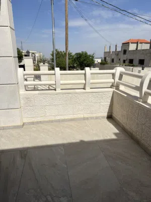 دربزين لمدخل فيلا حجر رويشد نخب اول
