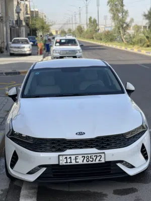 K5 خليجي موديل 2021 الشركة الدولية فول مواصفات عدا الفتحة محرك 2000 دوش