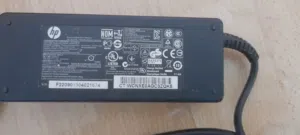 "شاحن لابتوب HP أصلي وكالة 90 وات - نظيف جداً"