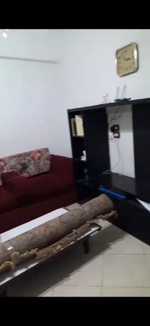 شقه مفروشه فاخره للايجار بالدور الأرضي متأمنه حديد الطوابق فيصل