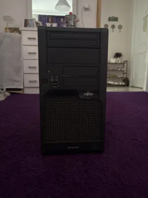 Fujitsu esprimo Processor:intel core quad Storage:128GB ssd