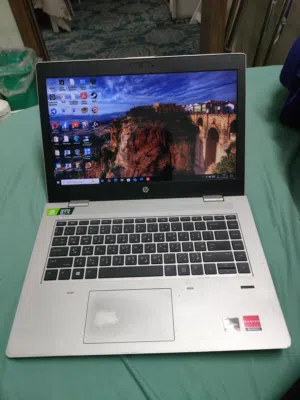 السلام عليكم لابتوب hp حجم 14 للبيع الرجاء قراءة الوصف