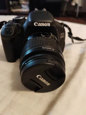 كاميرا كانون Canon EOS 600D مع عدسة 18-55mm