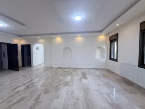 215 m2 3 Bedrooms Apartments for Sale in Amman Al-Shabah