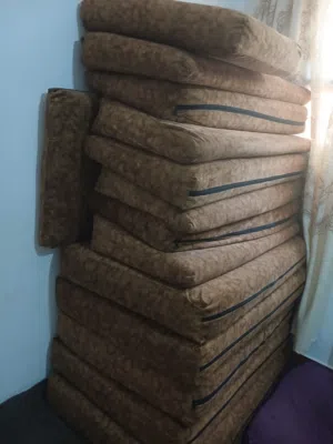 جلسة عربية بدون مخاد