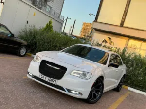 كرايسلر 2015 رقم دهوك ضرر صبغ نصف بنيد وبارد في الباب الخلفي