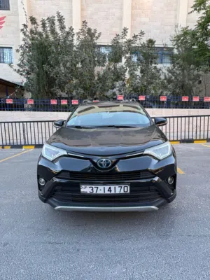 تويوتا راف فور 2018 Toyota RAV4 2018  14700 JD  نهائي xle  دفع رباعي  فتحة