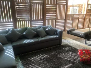شقه للبيع مقطم هضبه وسطي الحي التالت في أرقي الأحياء