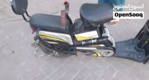 سكوتر نظيف جدا ولا يشكي من ولي يبغى يبادل بي أيفون 11 ولا 12