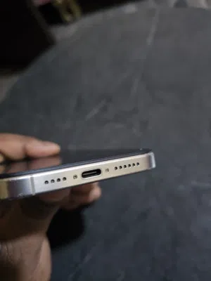 ايفون 15 برومكس