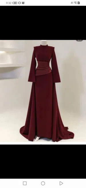 فستان سهرة سواريه خمري