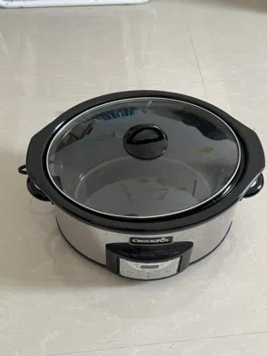 Crock pot.Slow cooker