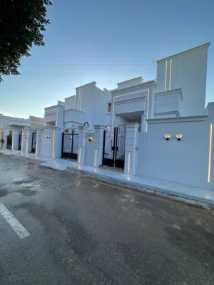 منازل للبيع  اغتنم الفرصة قبل فوات الأوان – منزلان فاخران للبيع بمواصفات ممتازة وموقع استراتيجي مميز