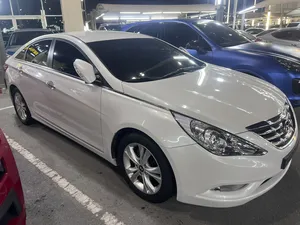 AMAZING HYUNDAI SONATA 2011MODEL IMPORT FROM KOREA FREE ACCIDENT ORIGINAL PAINT LOW MILEAGE LIKE NEW