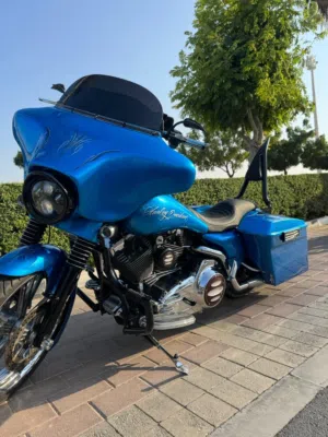HARLEY DAVIDSON STREET GLIDE – FULL CUSTOM    Japan Import – Very Low Mileage