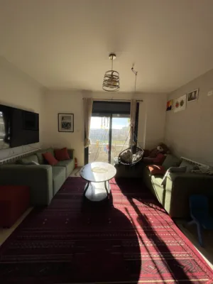 شقة مميزة سطح مرحبا للبيع 170 متر مشمسة ومطلة من جميع الجهات