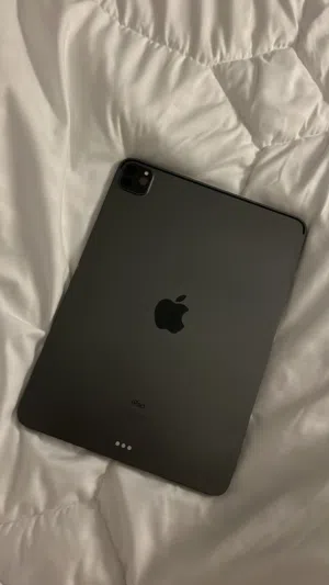 Apple iPad Pro 128 GB in Al Dakhiliya
