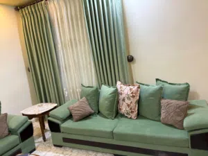 طقم (كنب مع برادي) مستعمل بحاله ( جيد جدا )