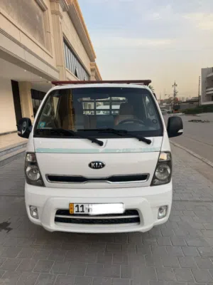 كيا حمل 2019 رقم بغداد بدون صبغ عداد 86 الف كم قمارة وربع گير اوتماتيك محرك 3000 السيارة بحالة جيدة