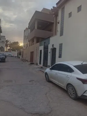 عقار سكني للبيع في ابوسته