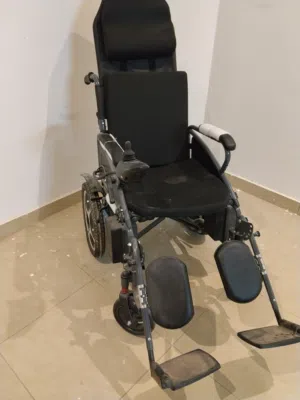 بيع كرسي كهربائي جديد بجميع أغراضه بالرياض حي بدر