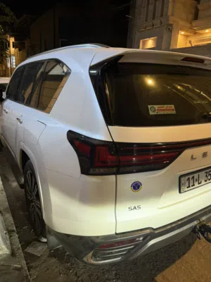 لكزس LX600 , بلاتينيوم موديل 2024 وكالة ساز