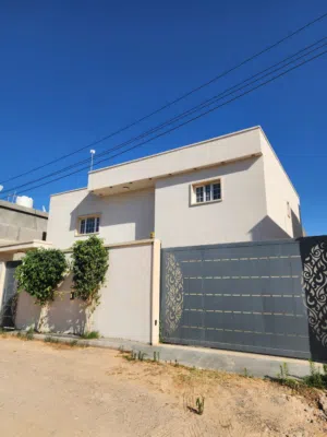 435 m2 4 Bedrooms Townhouse for Sale in Tripoli Ain Zara