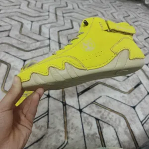 حذاء رياضي من ماركت Flyland