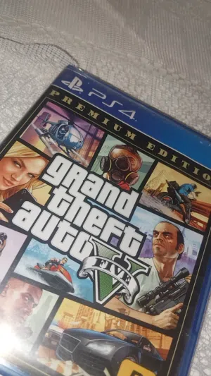 CD GTA V  بحالة الوكالة توب نظافة