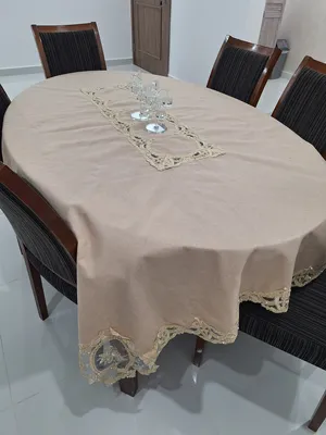للبيع مفرش طاوله شبه جديد