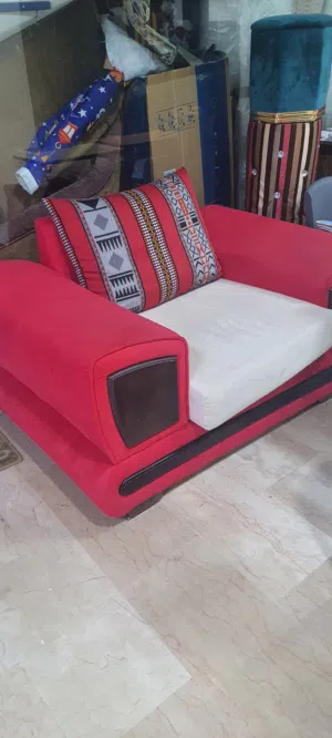 كرسي جلوس مريح جدا مثل الصورة الكرسي اصلا بالمعرض من فترة وبعض الاحيان الزباين تجلس عليه مريح جدا