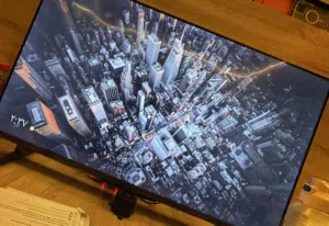 شاشة هايسنز فول فول مواصفات فشي رهيب جودة 4k حقيقي QLED قياس42 انج مميزه ورهيبه واهم ميزه بالوصف جوه