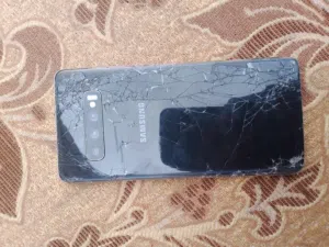 Samsung Galaxy S10 Plus 128 GB in Zarqa