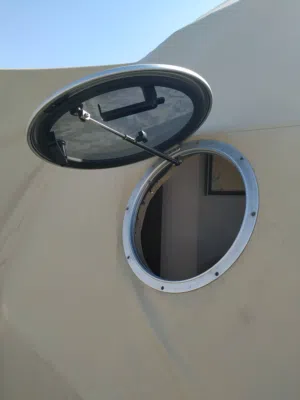 نوافذ دائرية مخصصة للقبب والأكواخ و الفود تراك