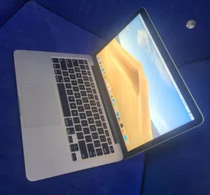 Macbook pro..core i5.. 8gb ram.. 256gb hard drive 13 inches..