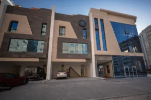 5 Bedrooms . Unfurnished . Monthly4