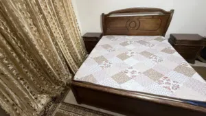 غرفة نوم خشب زان