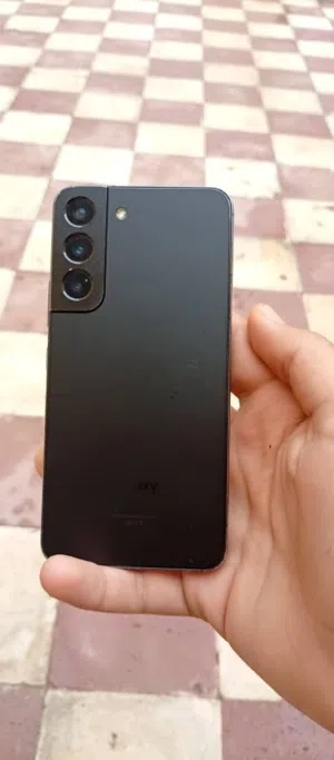 للبيع: Samsung Galaxy S22 l