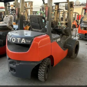 forklifts 