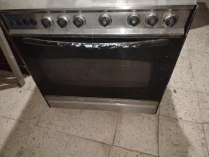 غاز مع فرن للبيع شغال كل العيون والغرن