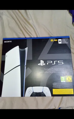 PS5 مع الكرتون مع شاشة 42 إنش مع جميع الأسلاك مع الضمان استعمال اقل من 5 اشهر