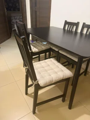 طاولة سفرة ايكيا اسود استعمال خفيف