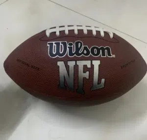 NFL American Football. كرة قدم امريكية جديد Official size غير مستخدم